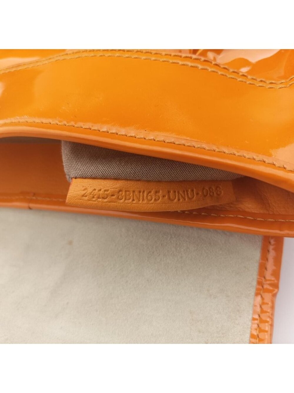 ★SOLD★ Fendi b Bag Orange Patent - Picture 11 of 15